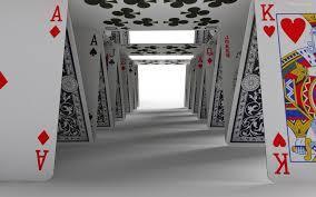 Lo que simboliza soñar con naipes.