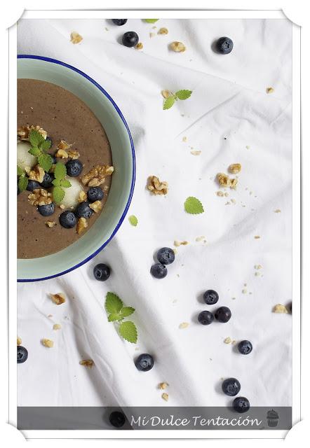 Smoothie Bowl de Arándanos y Plátano