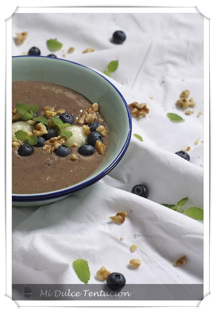 Smoothie Bowl de Arándanos y Plátano