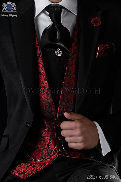 http://www.comercialmoyano.com/es/2759--chaleco-rojo-y-negro-en-jacquard-de-pura-seda-23927-6098-8400-ottavio-nuccio-gala.html