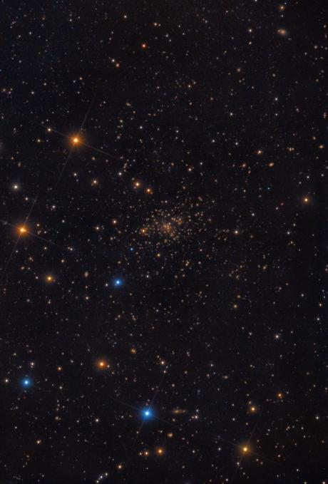 ✨El cúmulo de galaxias Abell 1689