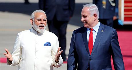 Benjamín Netanyahu, primer miniestro de Israel, y su homólogo de la India, Narendra Modi