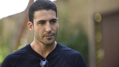 Miguel Ángel Silvestre afianza su relación con Albania