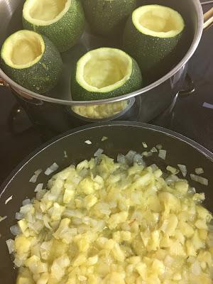 Calabacines Rellenos De Merluza Y Langostinos