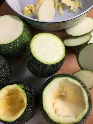 Calabacines Rellenos De Merluza Y Langostinos