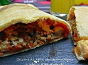 Calzone Atún champiñones cebolla frita crujiente