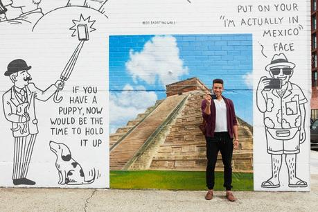 Una aerolínea se une a Tinder en un street art para ayudar a la gente a ligar más