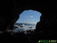 Mar Cantábrico desde el Interior de la Iglesiona del Cabo Vidio