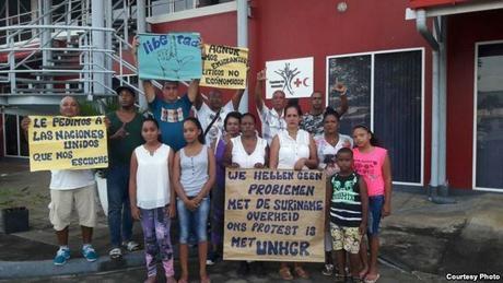 Cubanos varados en Surinam sin permiso de trabajo ni atenciones básicas