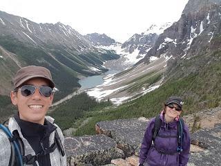 SENDERISMO EN LAKE LOUISE: TOWER OF BABEL (2320 m) SENDERISMO EN LAKE LOUISE: TOWER OF BABEL (2320 m)