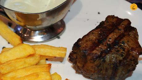 Solomillo con salsa roquefort (18.50€)
