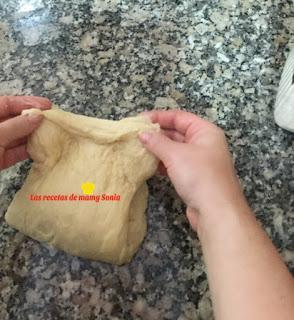 ANDALUZAS RELLENAS DE CREMA PASTELERA