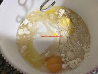 ANDALUZAS RELLENAS DE CREMA PASTELERA