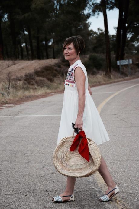 look-playa-piscina-capazo-redondo-alpargatas