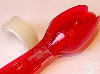 Cuadros y flores decorativos reciclando cucharas y tenedores de plástico