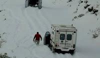 Rescataron de la nieve a dos crianceros enfermos en el norte neuquino