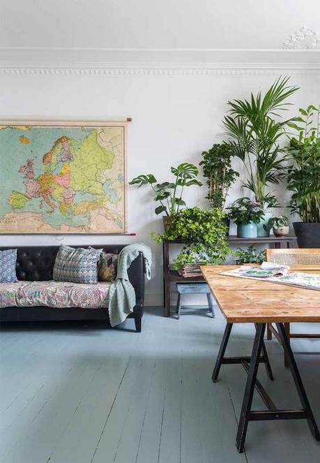 piso danes mint deco estilo nórdico estilo escandinavo diseño nórdico decorar con plantas y flores decoración en azul decoración colorida decoración azul claro 