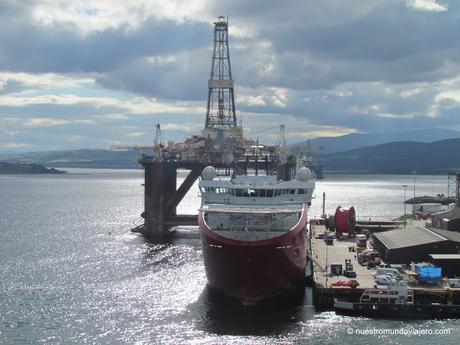 Invergordon; puerto de plataformas petrolíferas