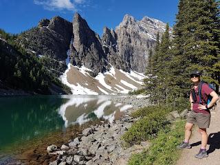 SENDERISMO EN LAKE LOUISE: DEVIL’S THUMB 2466 m