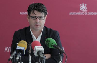 SI FUERA INTELIGENTE SERÍA UN PELIGRO PÚBLICO