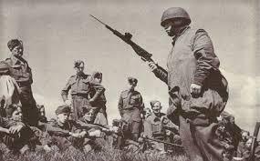 Lo que simboliza soñar con una bayoneta. Lo que simboliza soñar con una bayoneta.