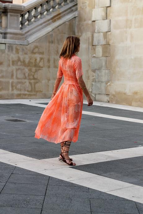 vestido naranja