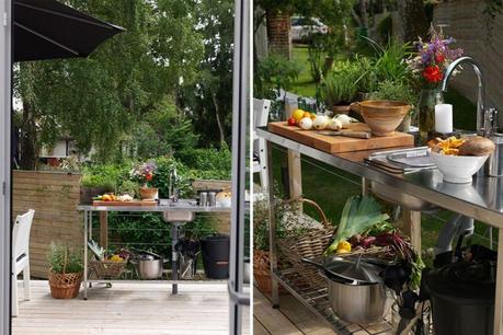 terraza de madera pergola negro exteriores estilo sueco estilo nórdico diseño exteriores decoración exteriores casas negras casa verano suecia bbq 