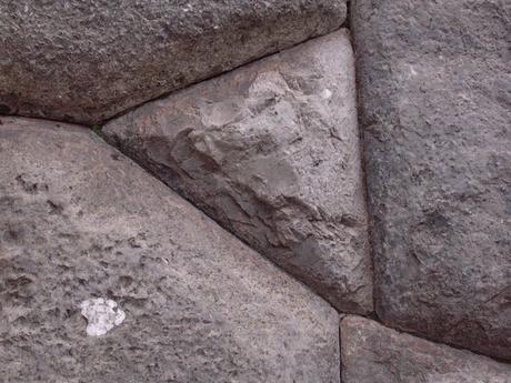 Sacsayhuamán: Descubren un sistema de escritura oculto de 30.000 años