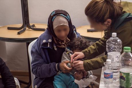 La nobleza de Israel: soldados de las IDF ayudan a heridos sirios