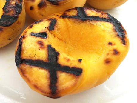 recetas delikatissen postres sanos postres rápidos postres con melocotón postres con fruta melocotones al grill Melocotones a la parrilla con helado grilled peaches 