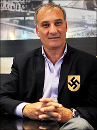 Funcionario del partido gobernante dijo que los pobres son como “perritos”