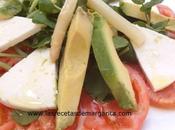 Ensalada tomate, aguacate queso fresco