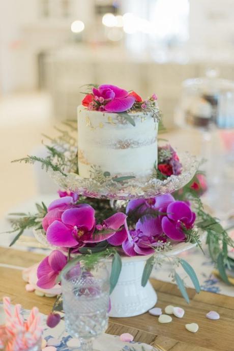 nacked cake flower