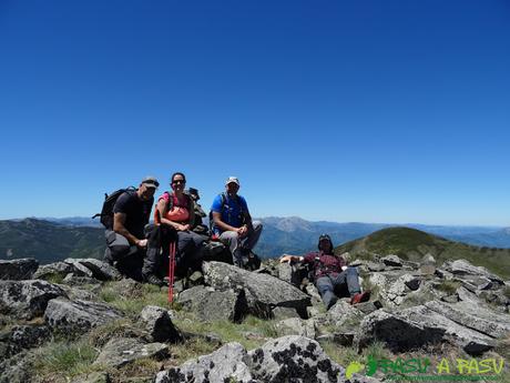 Ruta al Tres Concejos y Estorbin: Cima del Camparón o Pisones