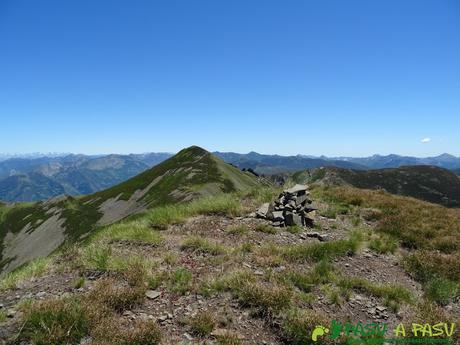 Ruta al Tres Concejos y Estorbin: Cima del Cueto los Barriales