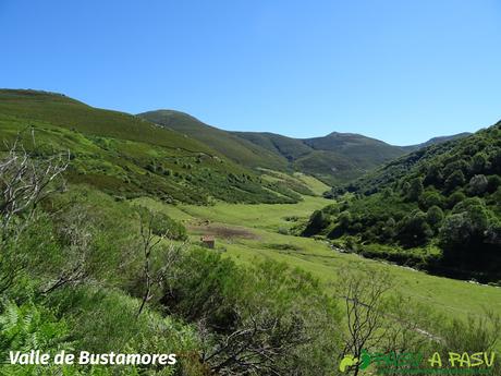 Ruta al Tres Concejos y Estorbin: Valle de Bustamores
