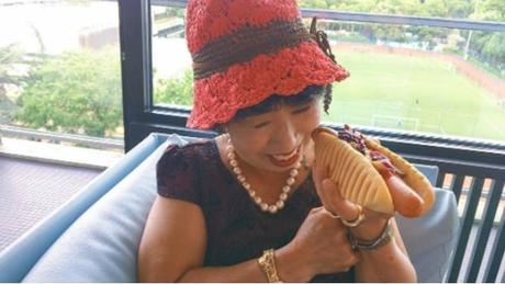 Conoce a la abuela Coreana que se ha hecho rica y viral de la noche a la mañana