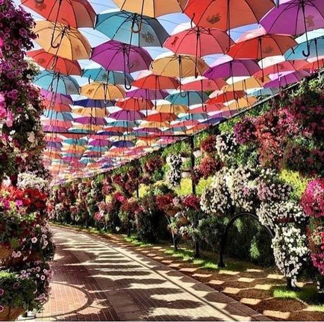 Wedding Inspiration: los paraguas son también para el sol