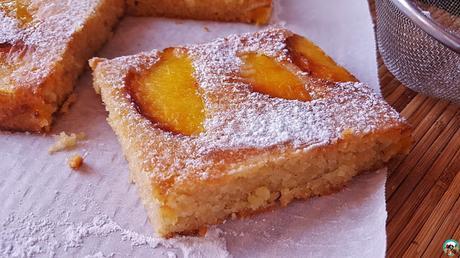 Coca de melocotones Coca de melocotones