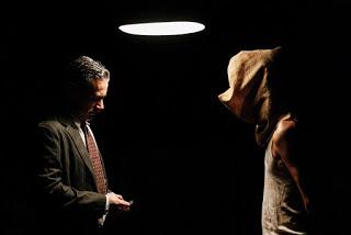 PEDRO Y EL CAPITÁN (1979), DE MARIO BENEDETTI. CONVERSACIÓN AL BORDE DEL ABISMO.