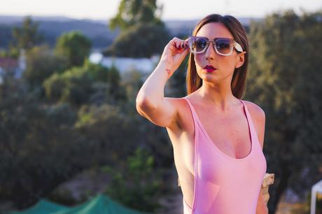 EL PERFECTO BAÑADOR