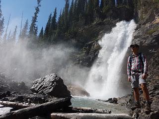 SENDERISMO EN YOHO: TWIN FALLS Y WHALEBACK