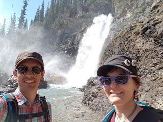 SENDERISMO EN YOHO: TWIN FALLS Y WHALEBACK