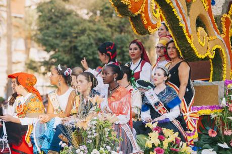 LA BATALLA DE FLORES