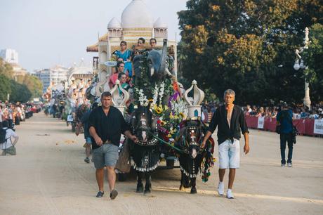 LA BATALLA DE FLORES