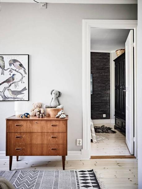 piso sueco pared de madera paneles de madera estilo nórdico decoración pisos pequeños decoración interiores blog decoración nórdica 