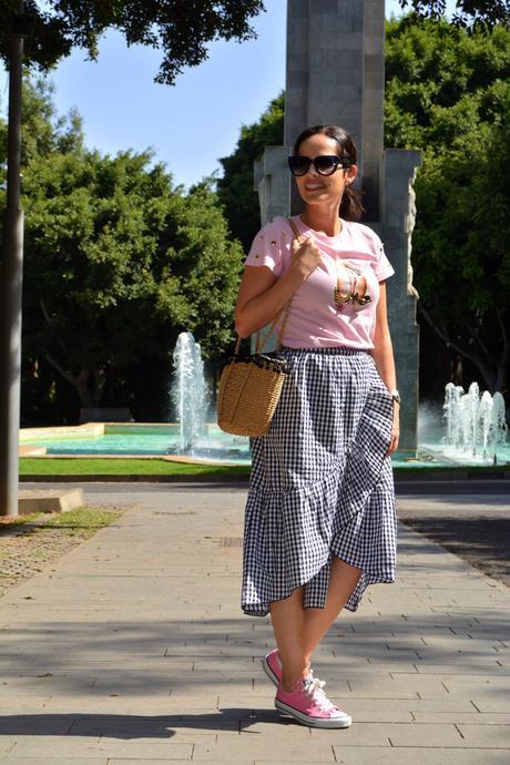 mango-vichy-trend-skirt-converse-comfy-outfit