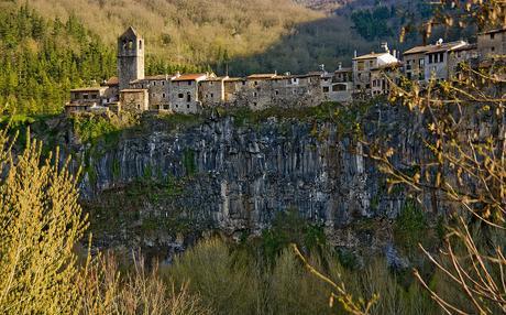 Rutas de 3 días por Girona. ¡Repetirás! Rutas de 3 días por Girona. ¡Repetirás!