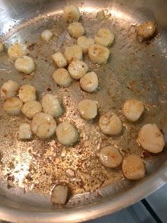 PASTA CON VIEIRAS, TOMATE SECO Y RÚCULA