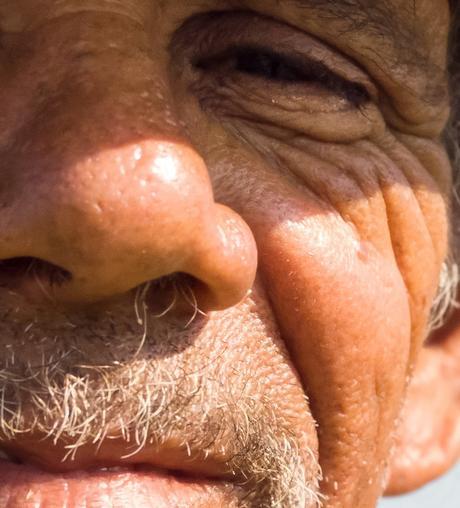 Light L16, el “híbrido” de cámara y móvil de 16 objetivos y 52 Mpíxeles, empieza a ser una realidad Light L16 Detalle